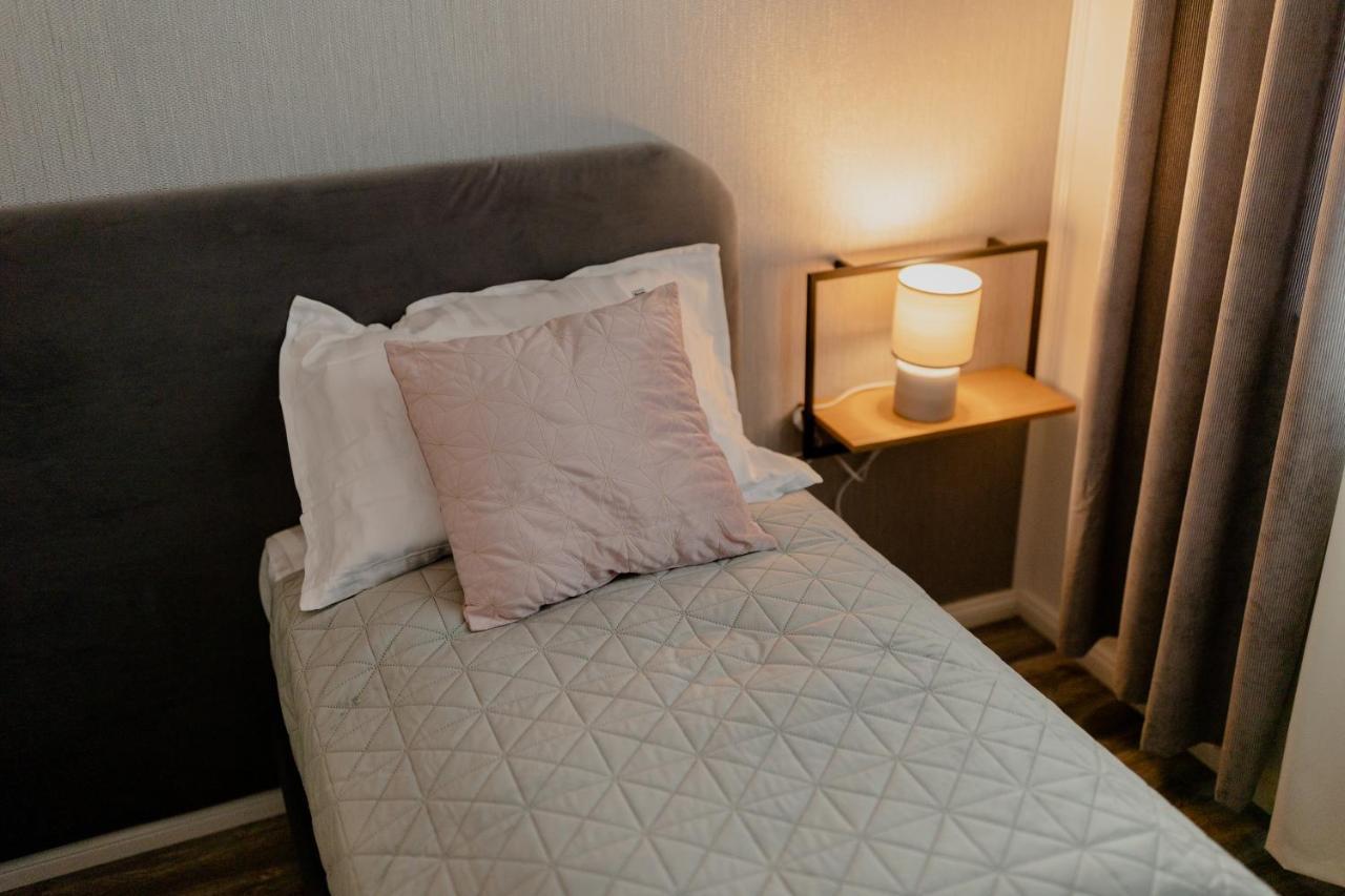 Hotel No. 55 Buzău Esterno foto