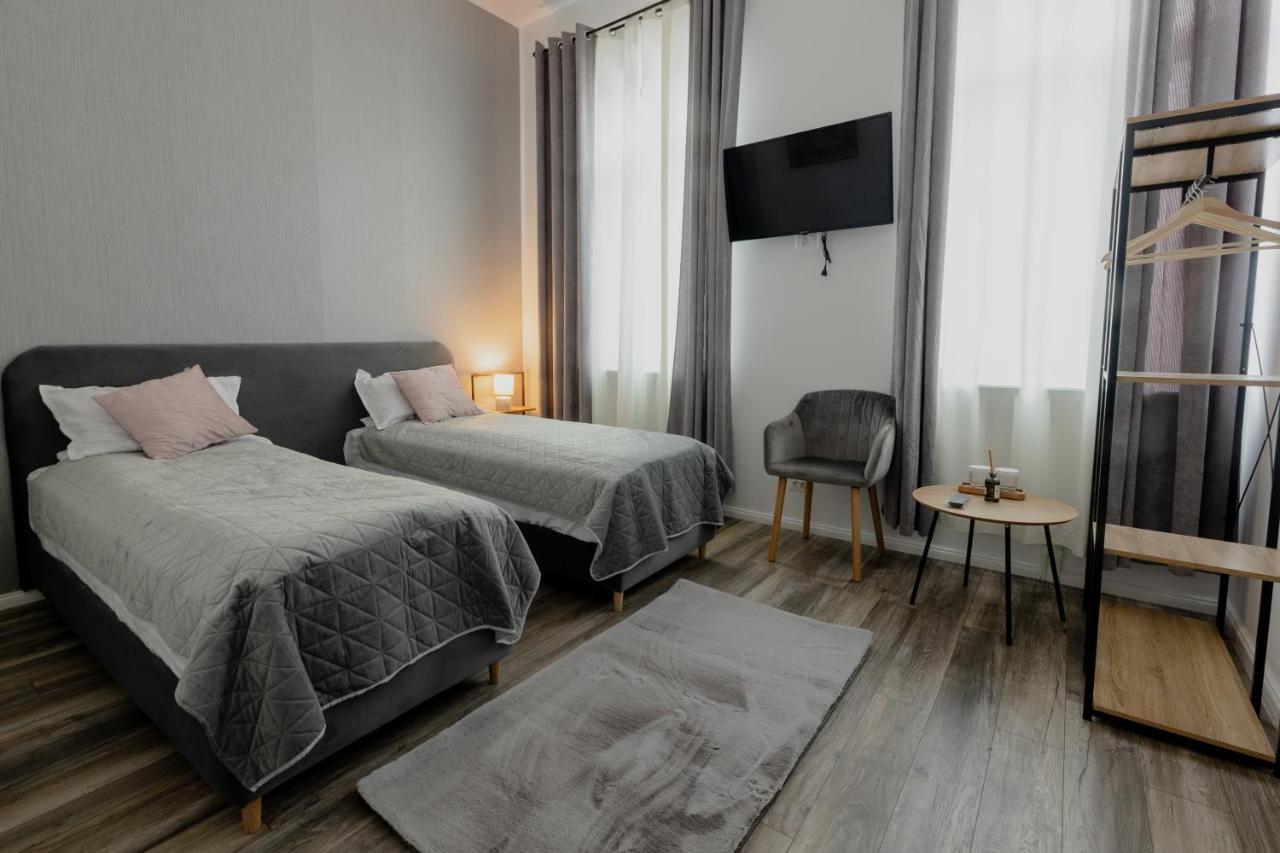 Hotel No. 55 Buzău Esterno foto