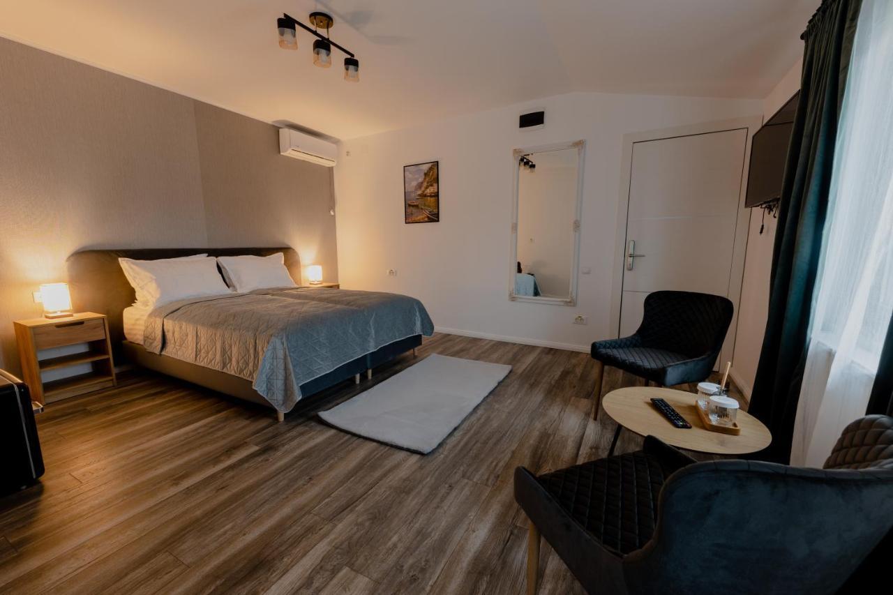 Hotel No. 55 Buzău Esterno foto