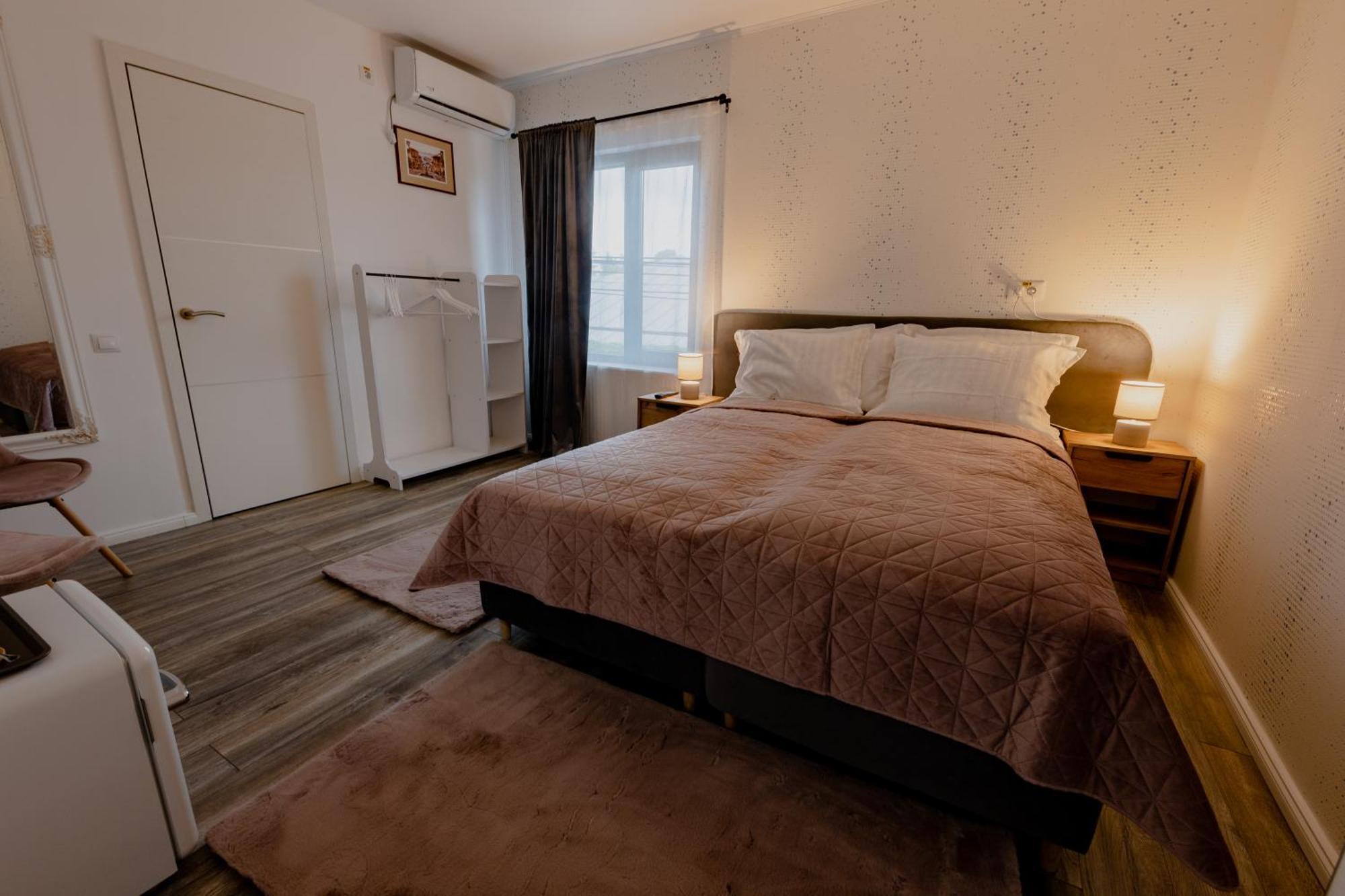 Hotel No. 55 Buzău Esterno foto